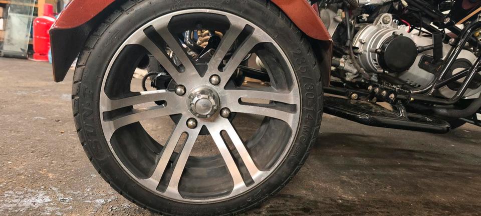 Weitere Motorräder Jinling / Streetquad / JLA-931 E / 300ccm / Automatik 2010 — photo 9