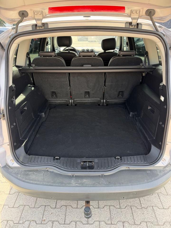 Ford S-Max 2010 — photo 6