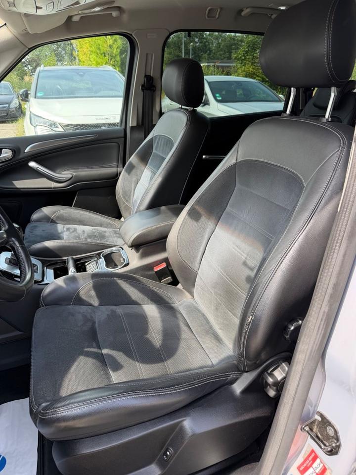 Ford S-Max 2010 — photo 8