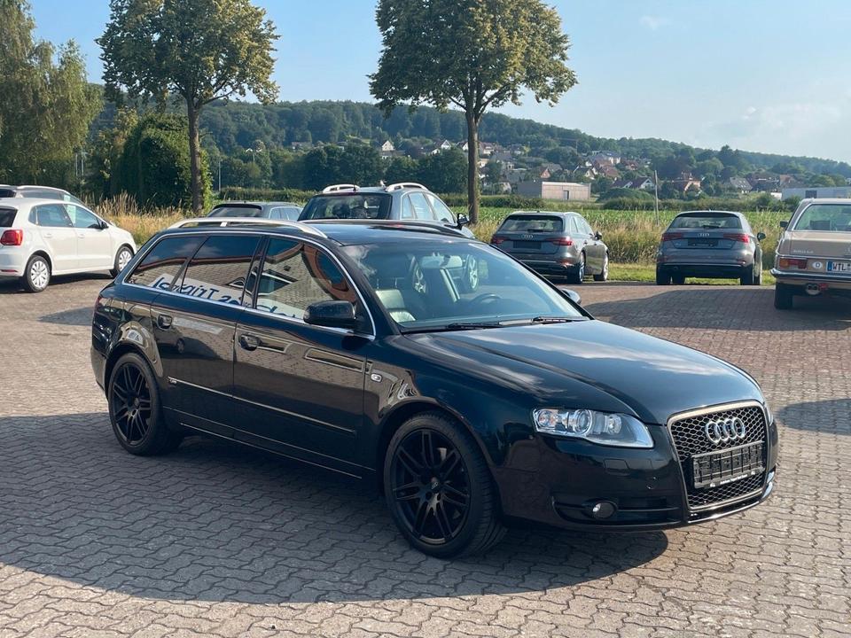 Audi A4 2007 — салон