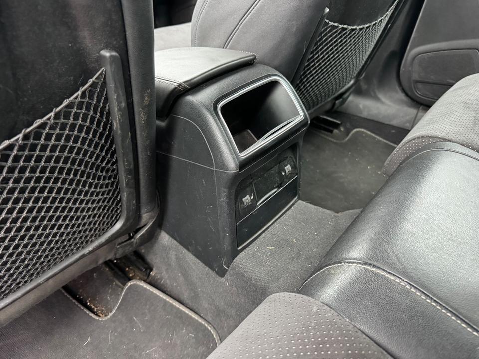 Audi A4 2010 — photo 10
