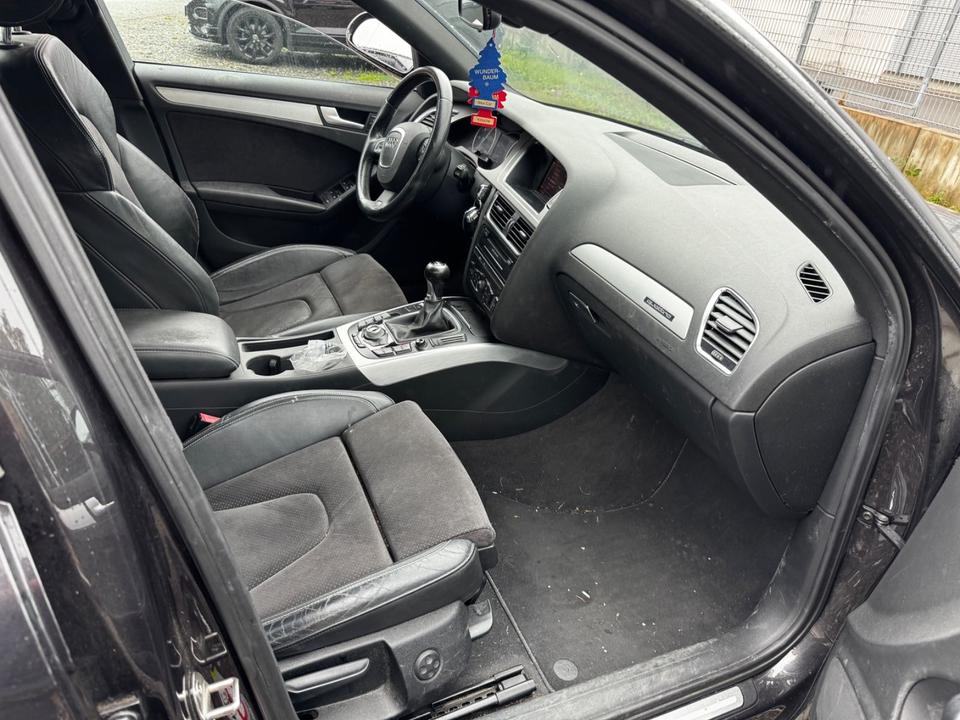Audi A4 2010 — photo 7