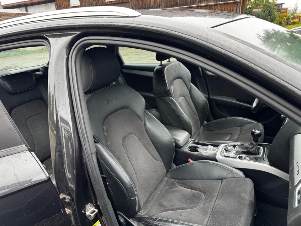 Audi A4 2010 — photo 9