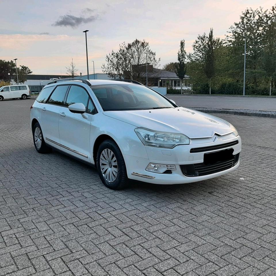 Citroen C5 2010 — interior