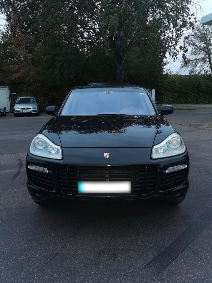 Porsche Cayenne 2008 — rear view