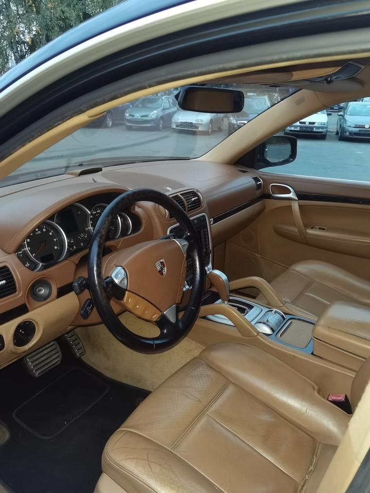 Porsche Cayenne 2008 — photo 9