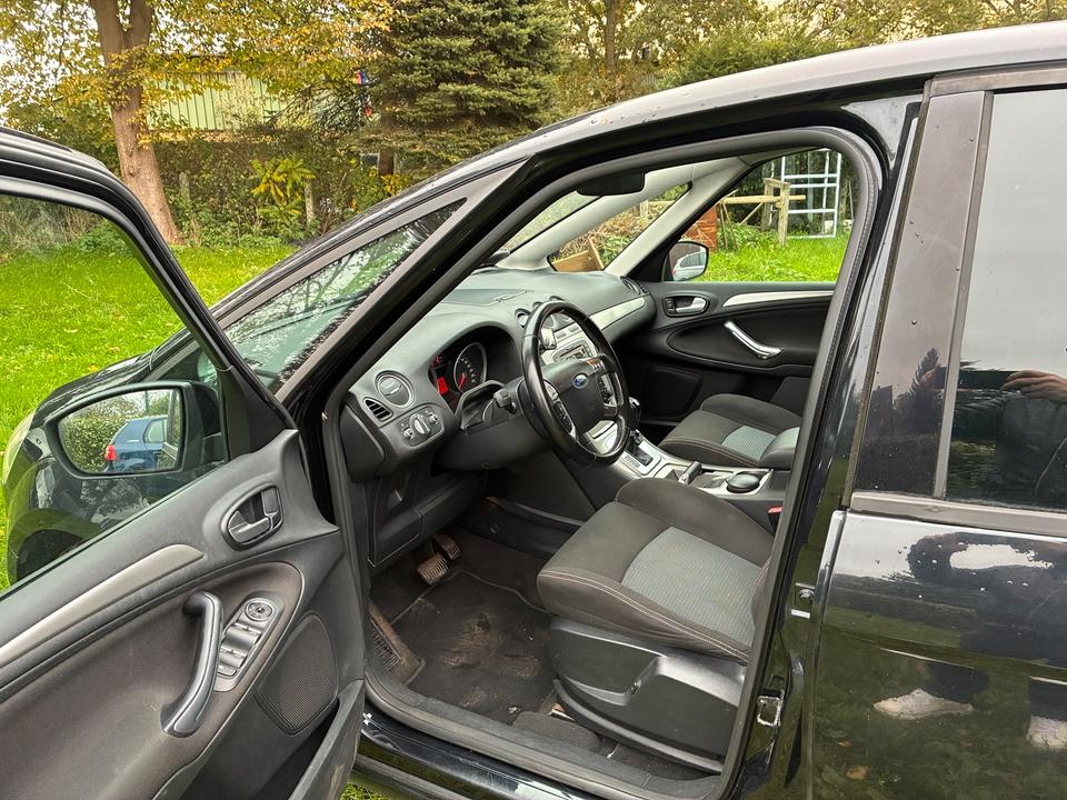 Ford S-Max 2011 — photo 7