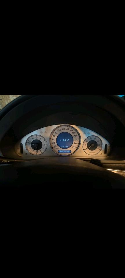 Mercedes Benz E 350 2005 — photo 9