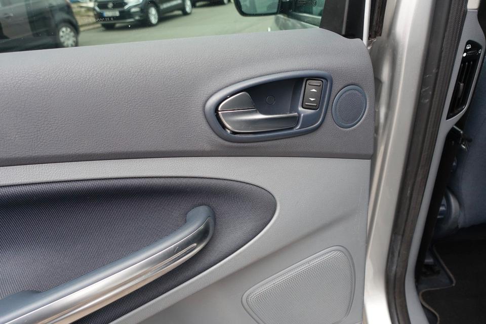 Ford S-Max 2008 — photo 20