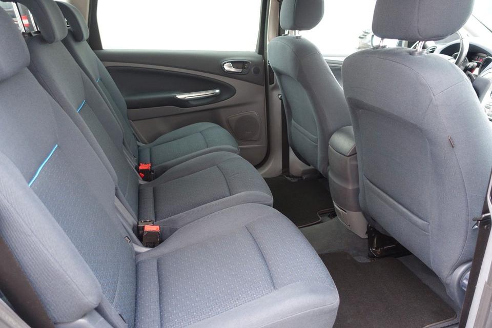 Ford S-Max 2008 — photo 26