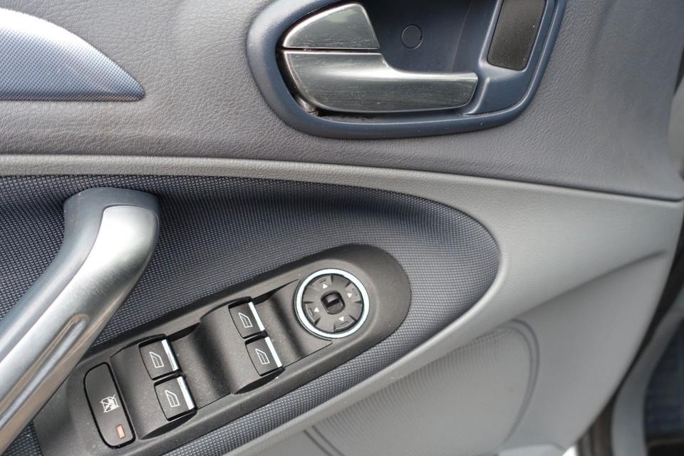 Ford S-Max 2008 — photo 9