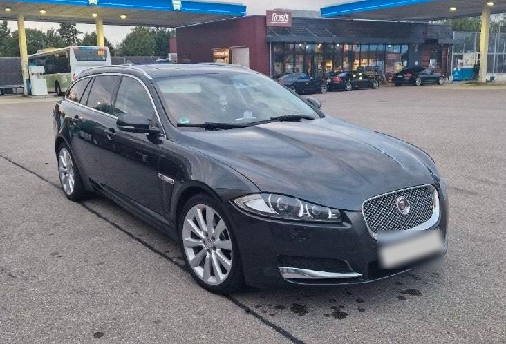Jaguar XF 2015 — engine