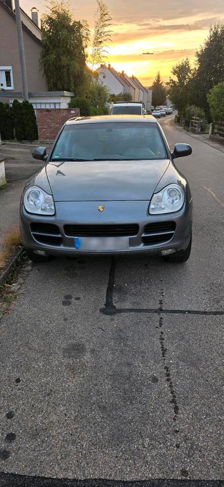 Porsche Cayenne 2005 — салон
