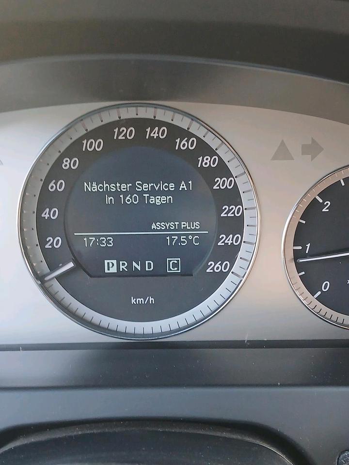 Mercedes Benz C 220 2009 — photo 8