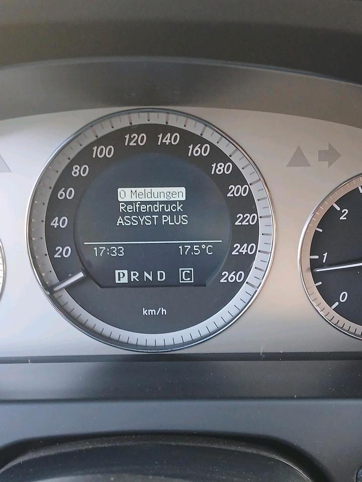 Mercedes Benz C 220 2009 — photo 9