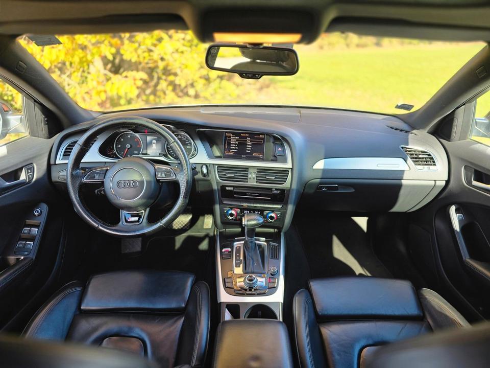 Audi A4 2012 — rear view