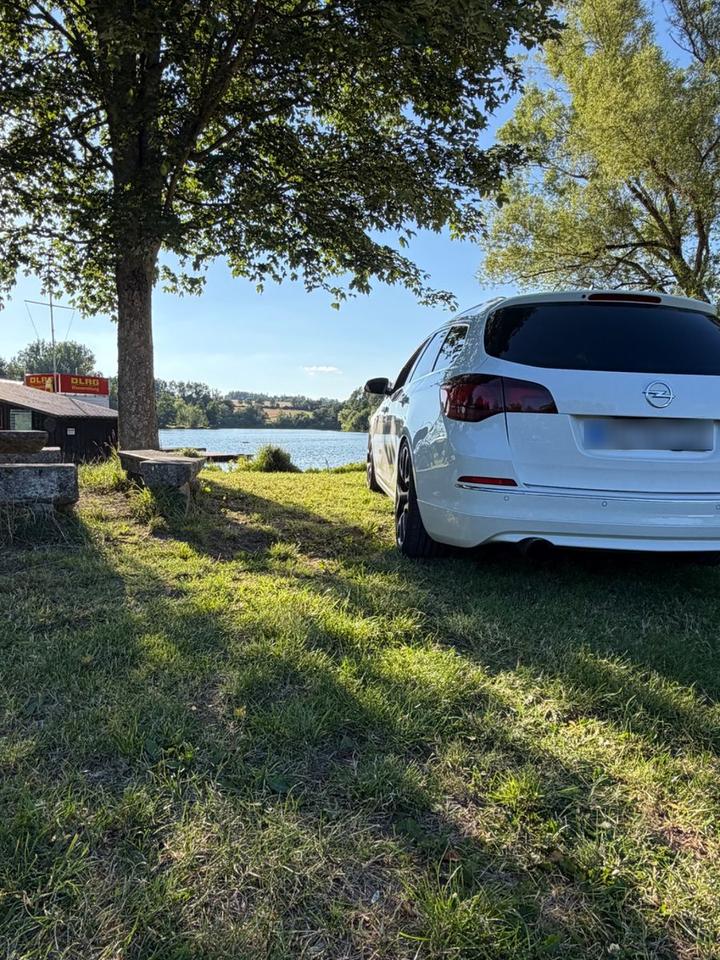 Opel Astra 2014 — photo 7