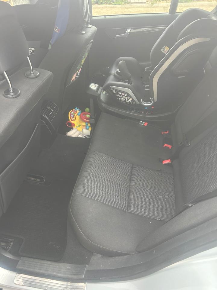 Mercedes Benz C 220 2008 — photo 18