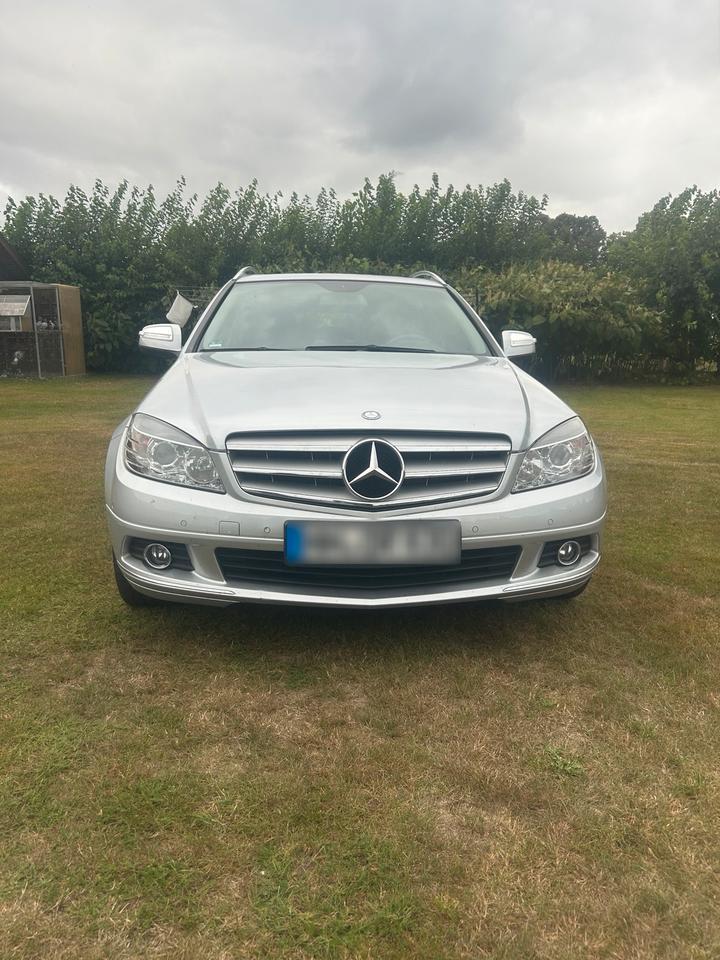 Mercedes Benz C 220 2008 — rear view
