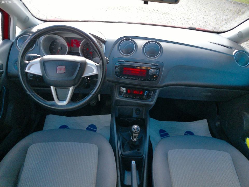 Seat Ibiza 2011 — photo 11