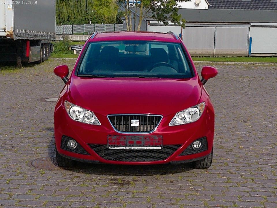 Seat Ibiza 2011 — interior
