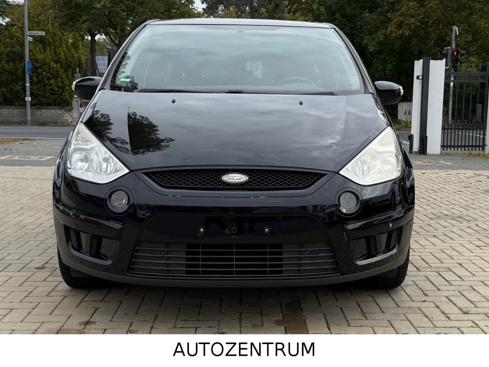 Ford S-Max 2006 — вигляд ззаду