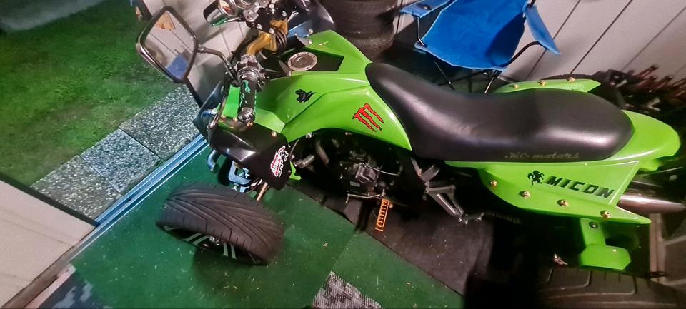 Weitere Motorräder Gelöscht • Quad zu verkaufen, 2012