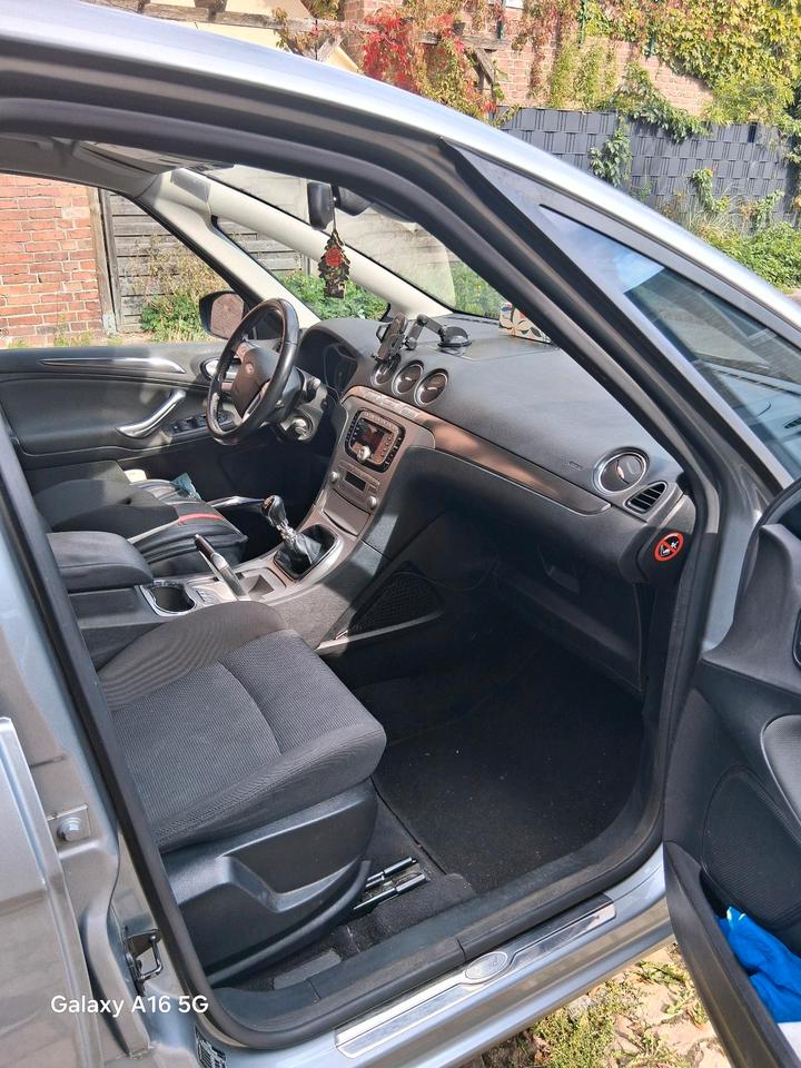 Ford S-Max 2008 — photo 11