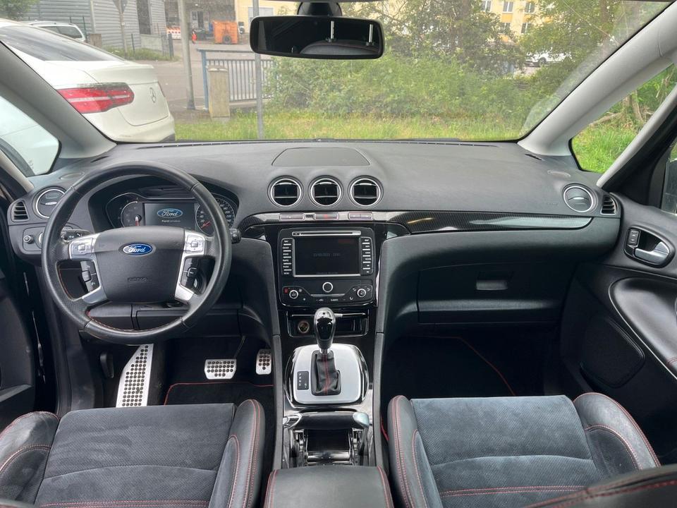 Ford S-Max 2011 — photo 15