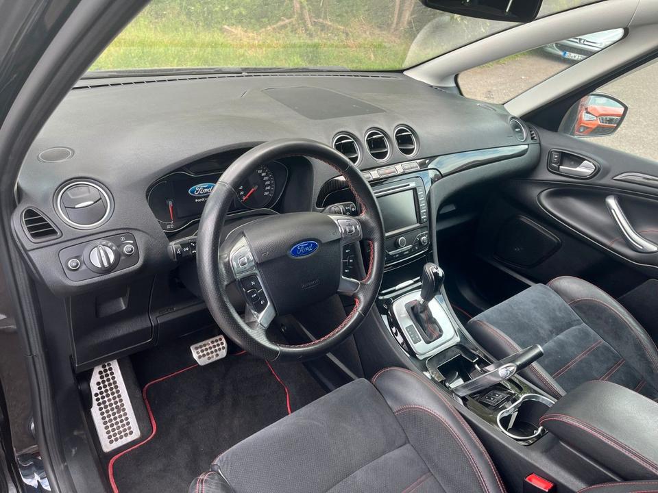 Ford S-Max 2011 — photo 8