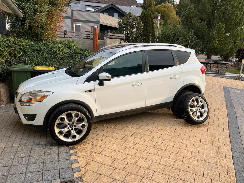 Ford Kuga 2012 — photo 16