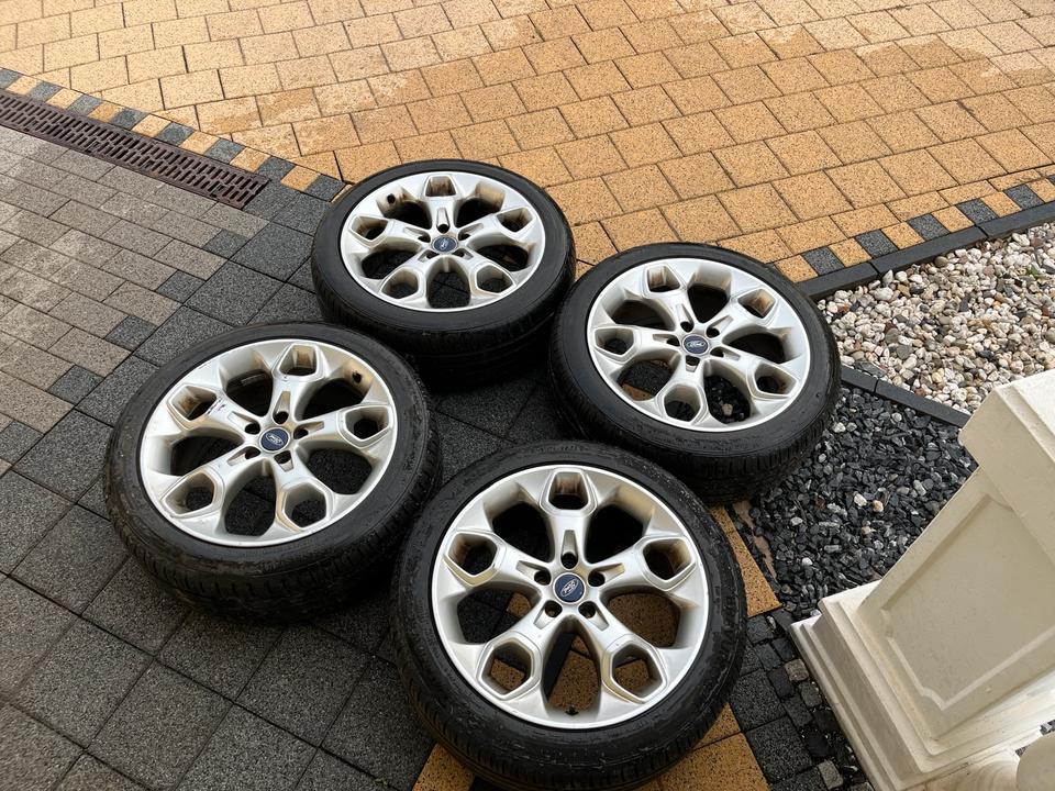 Ford Kuga 2012 — photo 17