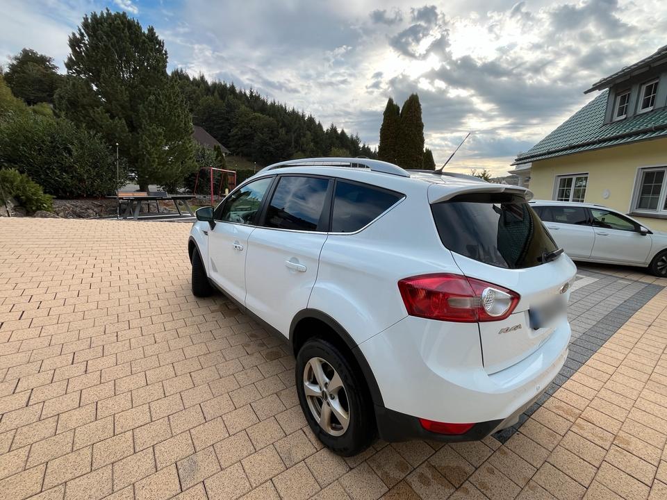 Ford Kuga 2012 — engine