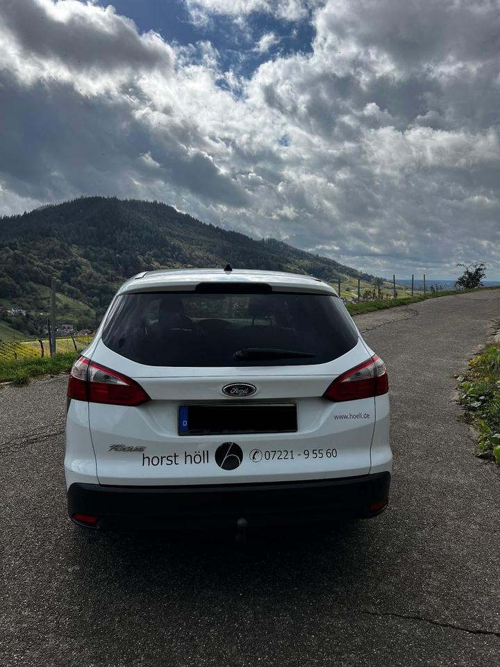 Ford Focus 2013 — interior