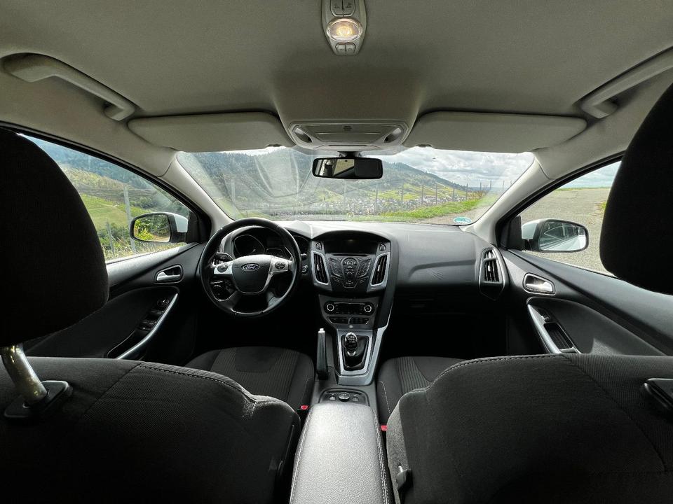 Ford Focus 2013 — photo 7
