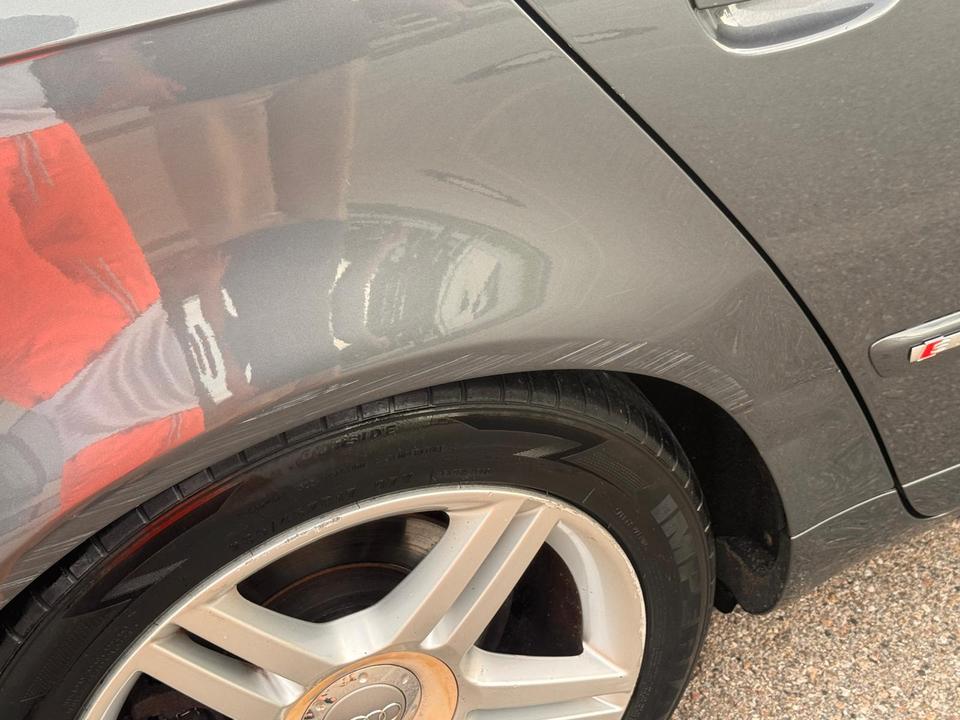 Audi A4 2005 — photo 12