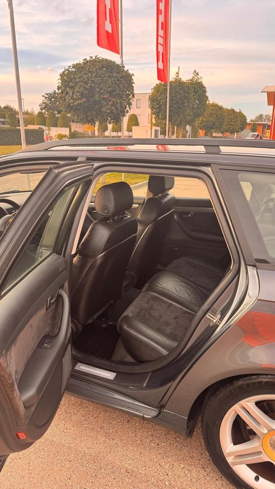 Audi A4 2005 — engine