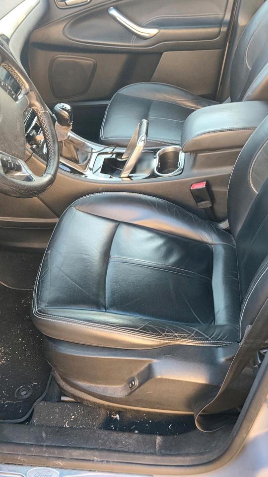 Ford S-Max 2011 — photo 7