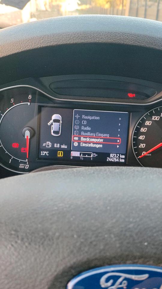 Ford S-Max 2011 — photo 8