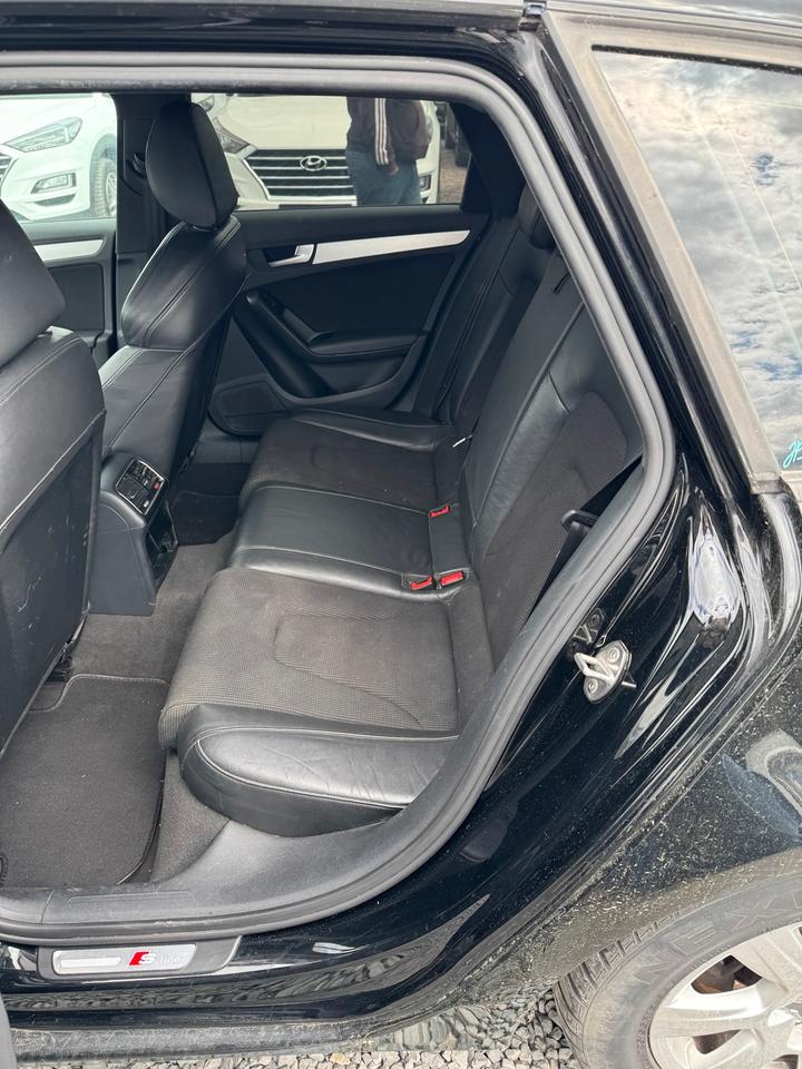 Audi A4 2009 — photo 11