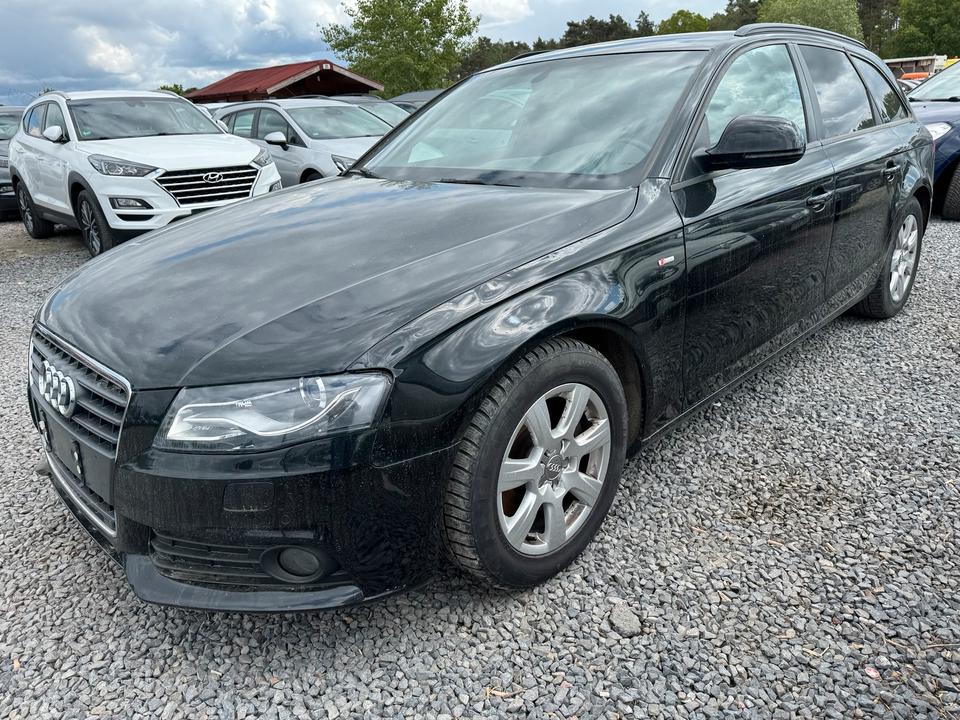 Audi A4 2009 — rear view