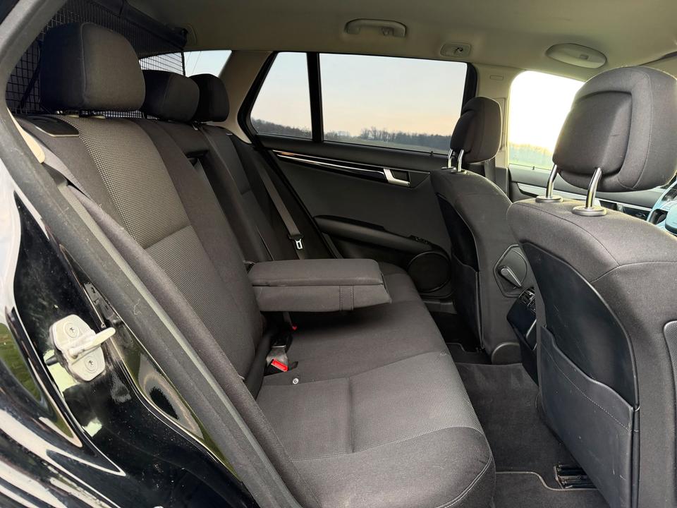 Mercedes Benz C 220 2013 — photo 9