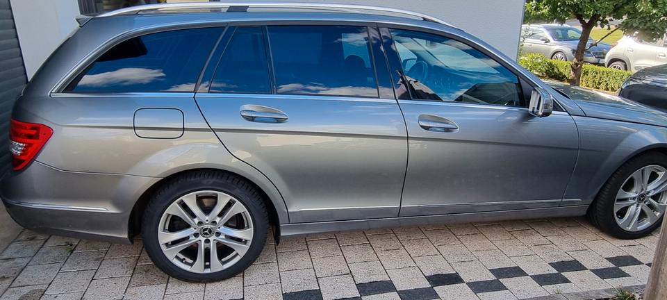 Mercedes Benz C 220 2014 — двигун