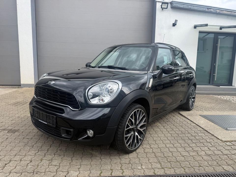 Mini Cooper S 2013 — rear view