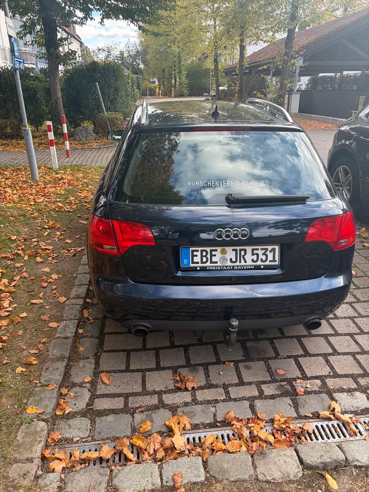 Audi A4 2005 — вигляд ззаду