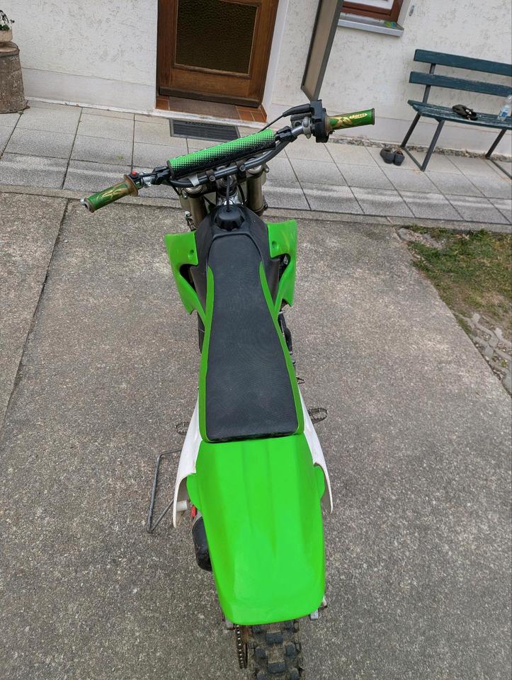 Kawasaki Gelöscht • Kawasaki KX 85 Kleinrad / Motocross 2006 — rear view