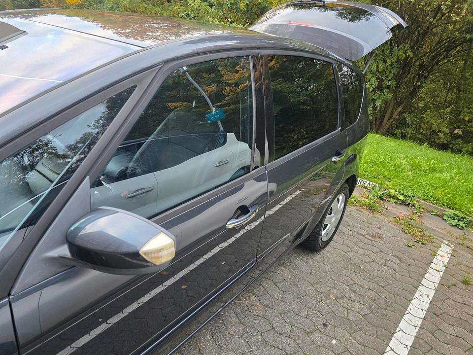 Ford C-Max 2008 — interior