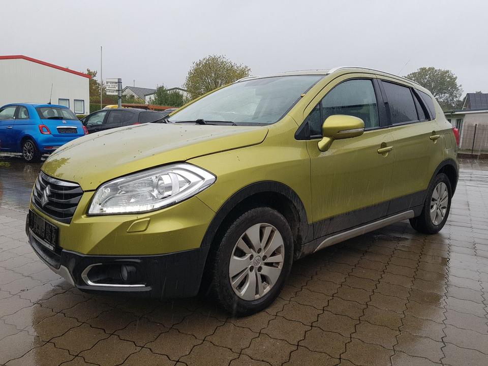 Suzuki SX4 2014 — салон