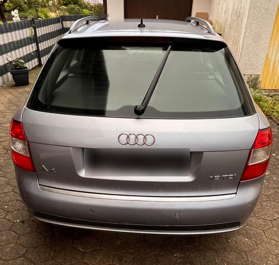 Audi A4 2004 — photo 5
