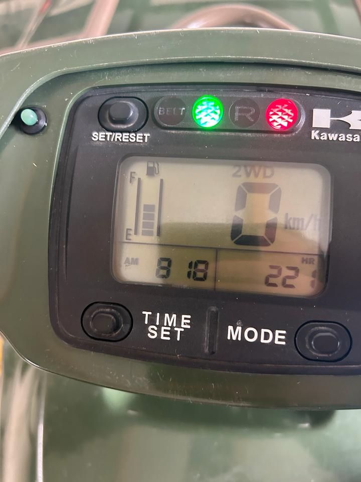 Kawasaki KVF 700 4x4 LOF, Räumschild + Seilwinde, TÜV 04/28 2004 — photo 10